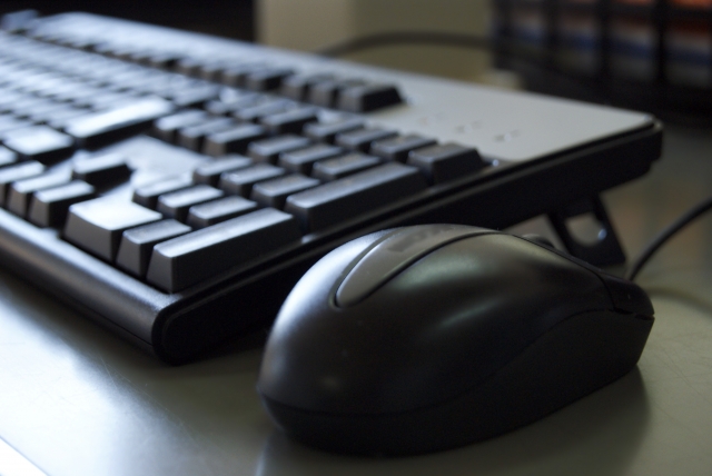 インターネットとSNSを活用した広告戦略